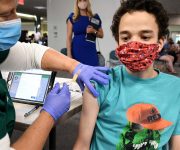 Australia cấp phép sử dụng vaccine Pfizer cho trẻ em từ 12 tuổi trở lên