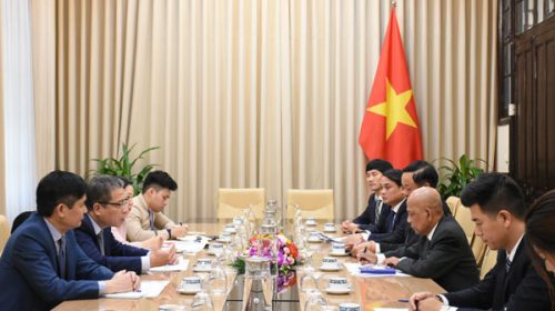 Thứ trưởng Bộ Ngoại giao Đặng Minh Khôi tiếp Hiệp hội Doanh nhân Việt Nam ở nước ngoài