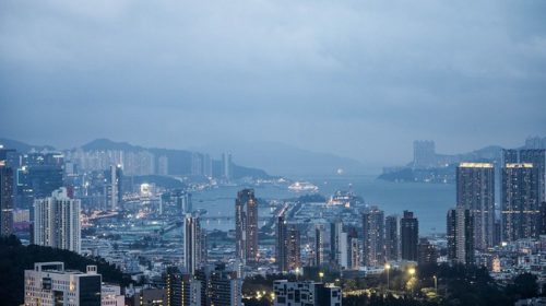 Hồng Kông sau 20 năm trở về Trung Quốc: Cuộc đổ bộ của những “gã khổng lồ” đại lục