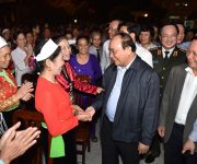 Thủ tướng dự Ngày hội đại đoàn kết toàn dân tại Hòa Bình