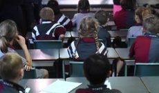 Úc: Kết quả học tập của học sinh nhập cư chịu ảnh hưởng từ nền tảng giáo dục của cha mẹ