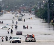 Kinh tế Mỹ có thể mất hàng chục tỷ USD vì siêu bão Harvey