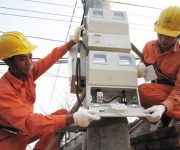 Giá điện ở Việt Nam quá rẻ nên dân không cần tiết kiệm?