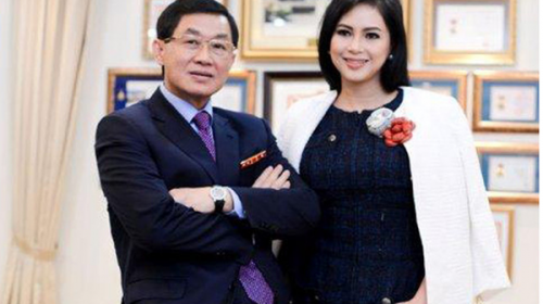 Tương tự Tân Hiệp Phát, ông Johnathan Hạnh Nguyễn đã chuyển 99% cơ nghiệp kinh doanh hàng hiệu trị giá nghìn tỷ sang cho vợ