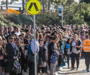 Melbourne: tàu lửa đụng chết người ở Sunshine, tuyến Sunbury bị tê liệt