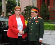 Úc tái khẳng định quan hệ hợp tác quốc phòng với Việt Nam
