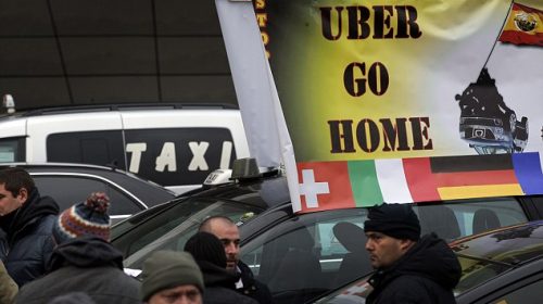 Uber bị cấm mọi hoạt động tại Italy vì lý do “cạnh tranh không lành mạnh” với các hãng taxi truyền thống