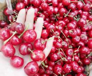 Cherry Trung Quốc 90 ngàn đồng/kg bán tràn lan