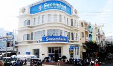 Lãnh đạo Sacombank xin giảm một nửa thù lao