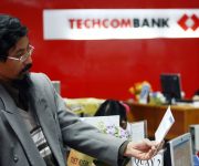 Techcombank muốn mua lại cổ phần làm cổ phiếu quỹ, HSBC có thể thoái đầu tư