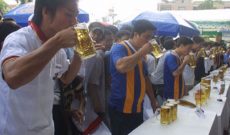 Người Việt uống bia: Đến nhà sản xuất cũng phải ‘ngán’
