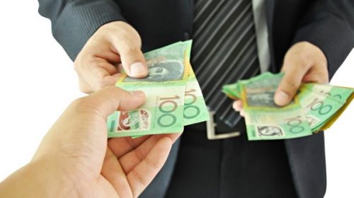 Úc: Sẽ xử phạt người giao dịch tiền mặt mà không có hóa đơn?