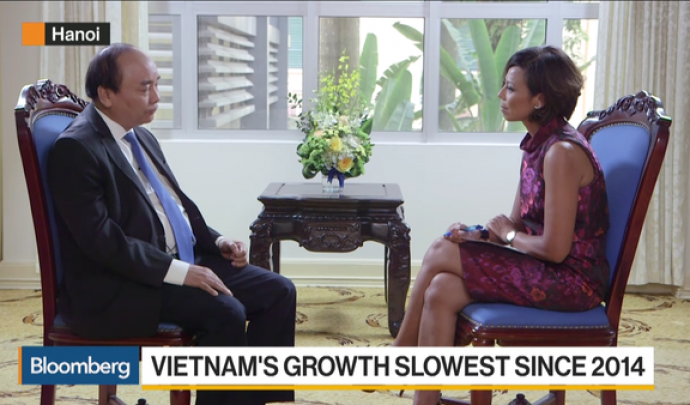 Thủ tướng Nguyễn Xuân Phúc trả lời phỏng vấn Bloomberg: Việt Nam sẽ đạt mục tiêu tăng trưởng 6,7%