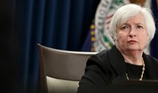 Fed hoãn tăng lãi suất là do lo ngại lạm phát yếu?