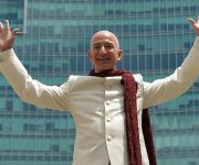 Jeff Bezos sẽ trở thành “nghìn tỷ phú” đầu tiên trên thế giới vào năm 2042